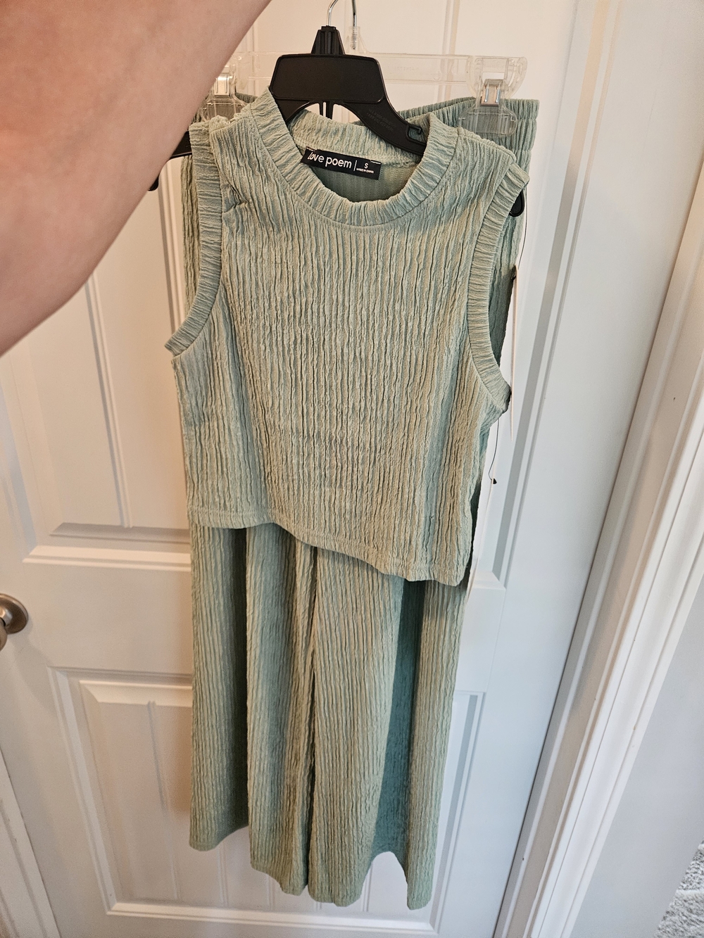 Matching Set: Mint Ribbed Wide-Leg Pants & Top - Picture 9 of 9
